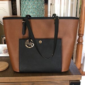 Michael Kors Purse 😍